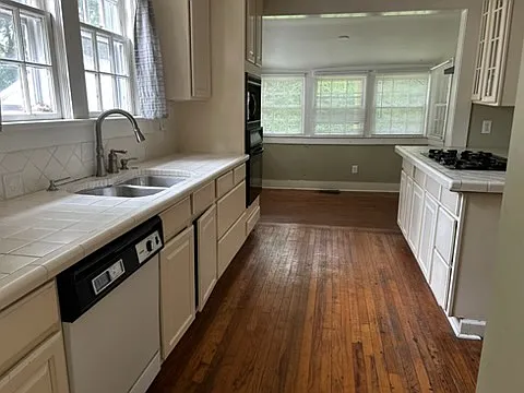 3 bed, 1539 sqft, $1,600 — Photo 2