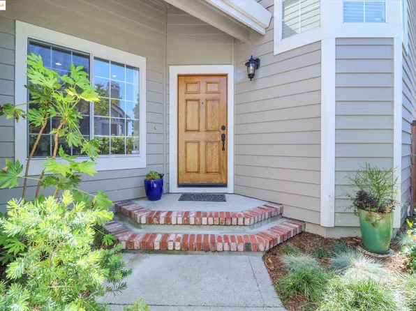 326 Saclan Ter, Clayton, CA 94517
