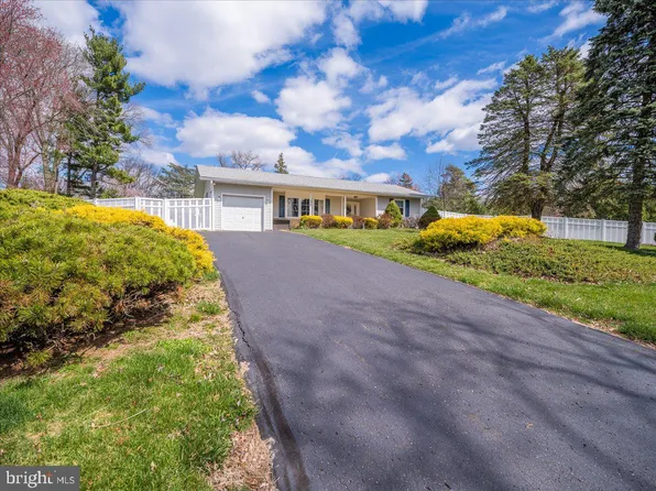 1517 Chalk Ave, Blue Bell, PA 19422