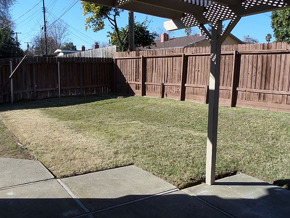 4th image of 5259 Fernwood Way
