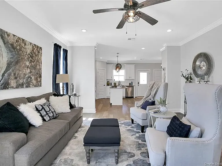 850 Sallier St #14 — Photo 5