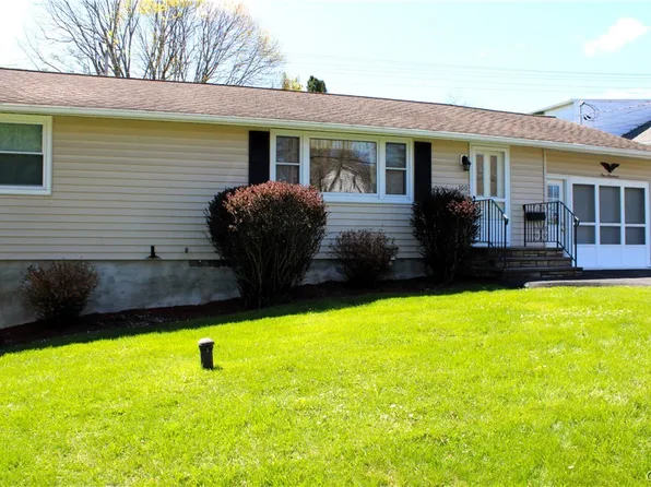 100 Beverly Dr, Syracuse, NY 13219