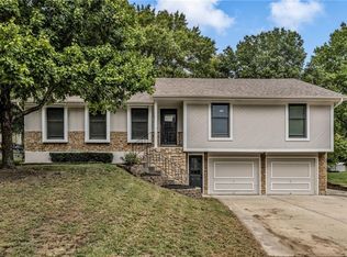 3712 NE 77th St, Gladstone, MO 64119