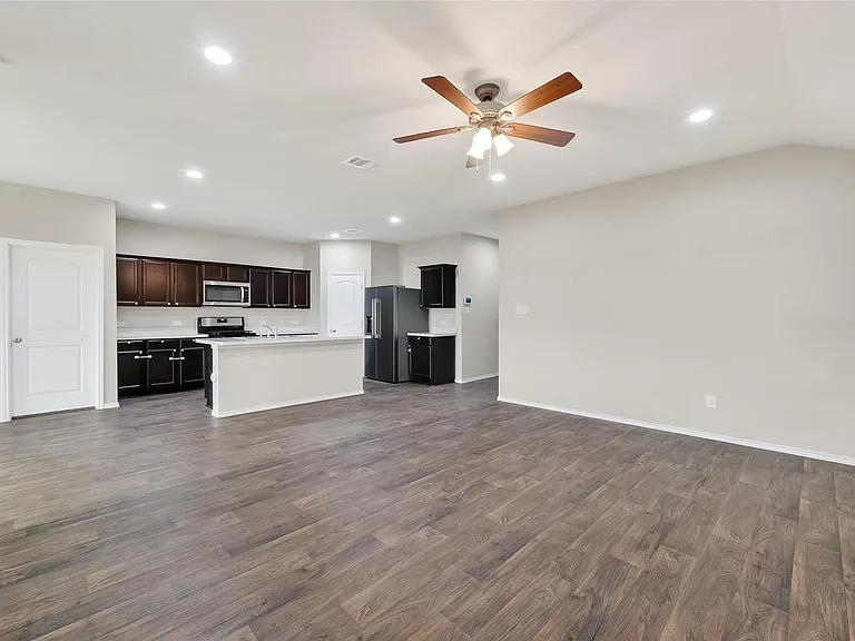 20926 Belmont Village Way — Photo 36