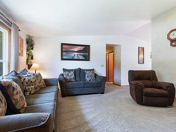 4th image of 1468 Lynwood Ln