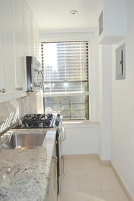 Rented by Oxford Property Group | media 26