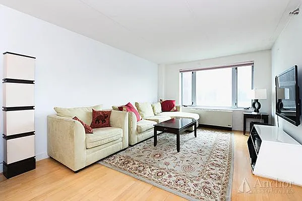 Rented by Anchor Associates | media 7