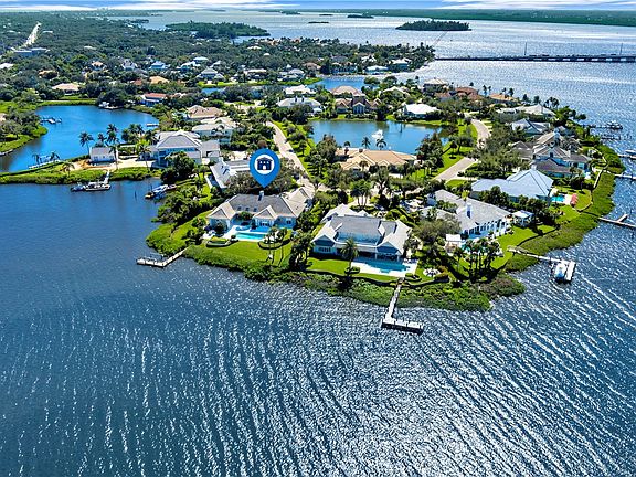 2nd image of 629 Lake Dr