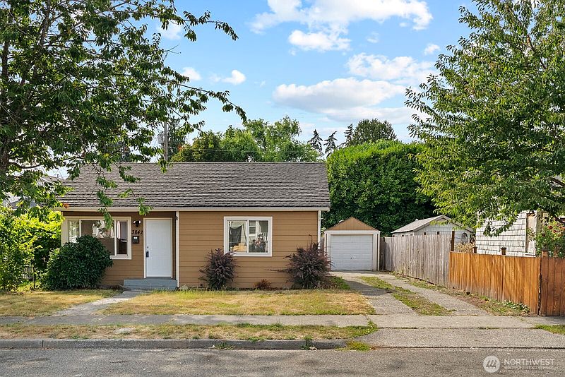 3rd image of 3842 E K Street