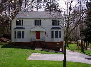 1889 Amberfield Dr, Charlottesville, VA