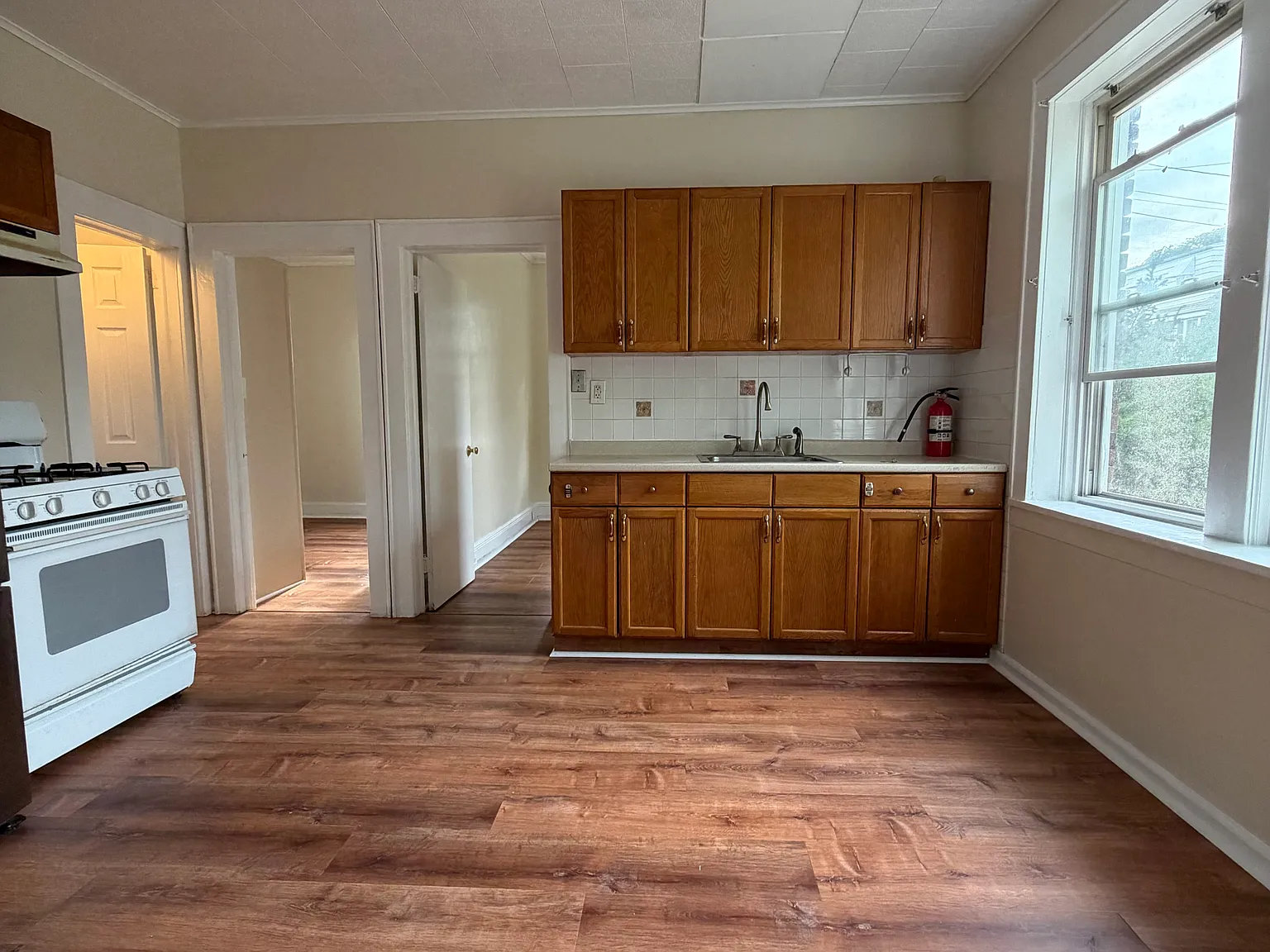 3 bed, $2,650 — Photo 2