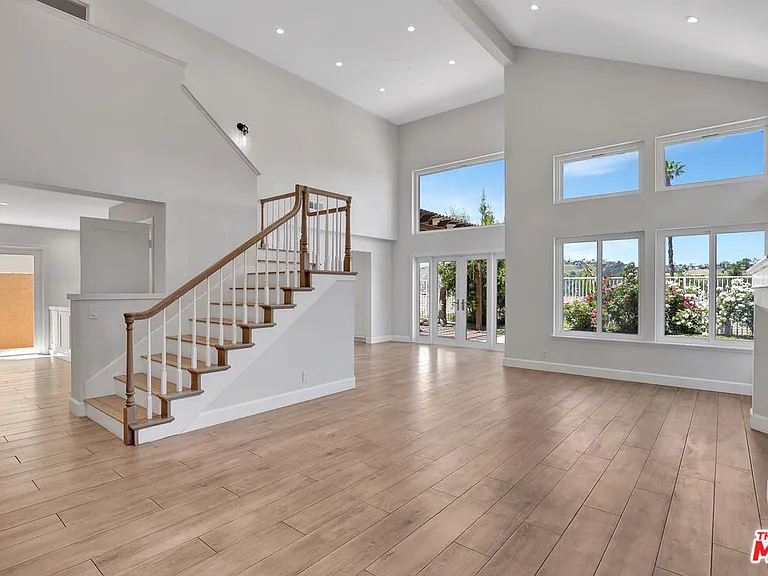 24701 Calle Conejo — Photo 7