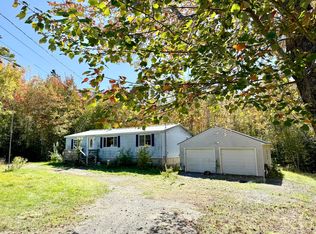 141 Cross Rd, Hancock, ME 04640