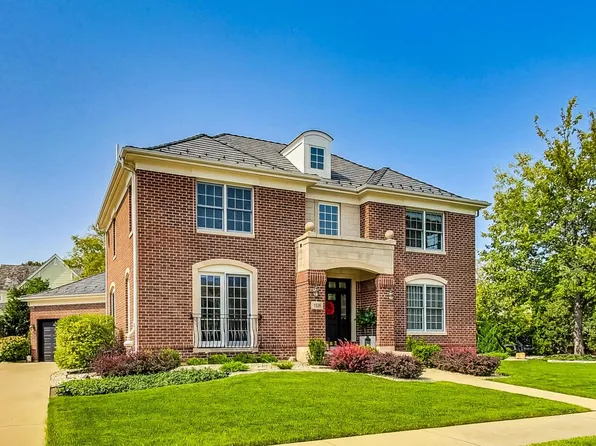1526 Monterey Dr, Glenview, IL 60026