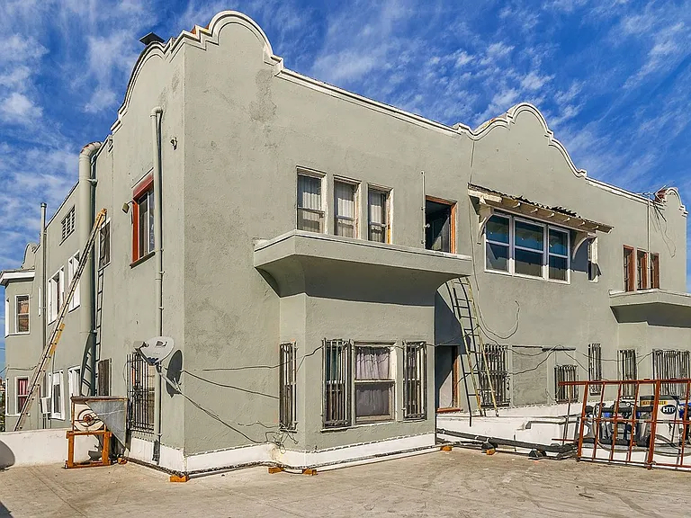 MacArthur Park Apartments — Photo 20