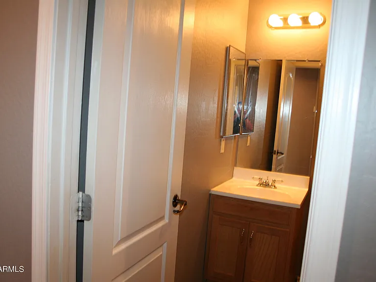 11207 W Hopi St — Photo 26