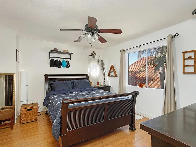 1565 Roma Dr — Photo 19