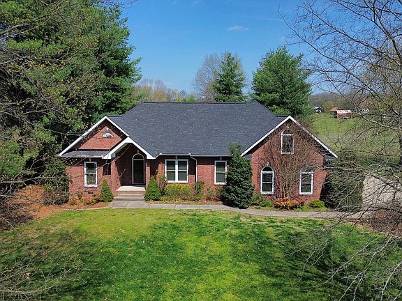 2nd image of 213 Bradshaw Rd