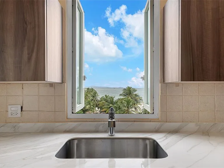 500 Ocean Dr #553 — Photo 20