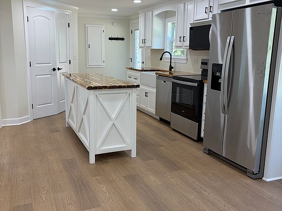 4th image of 4194 Jollystreet Rd #3