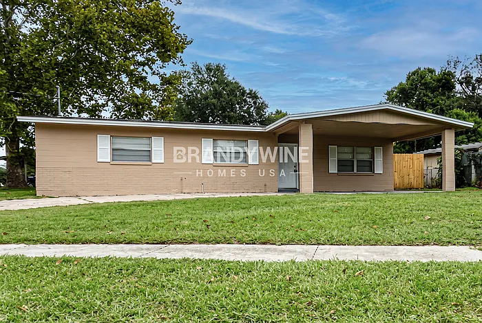 3 bed, 2.0 bath, 1319 sqft, $1,709 — Photo 2