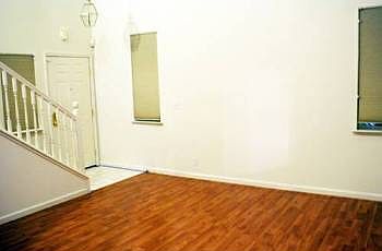 3rd image of 553 Wicklow Dr