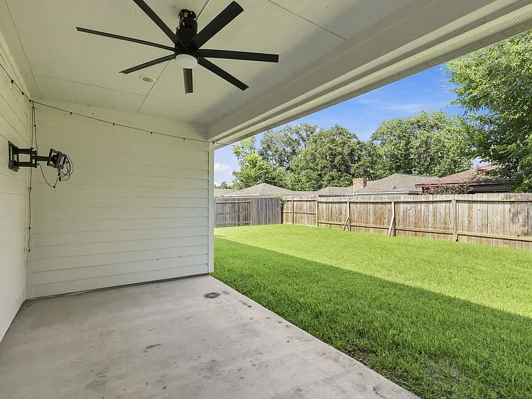 15914 Tug Ct — Photo 24