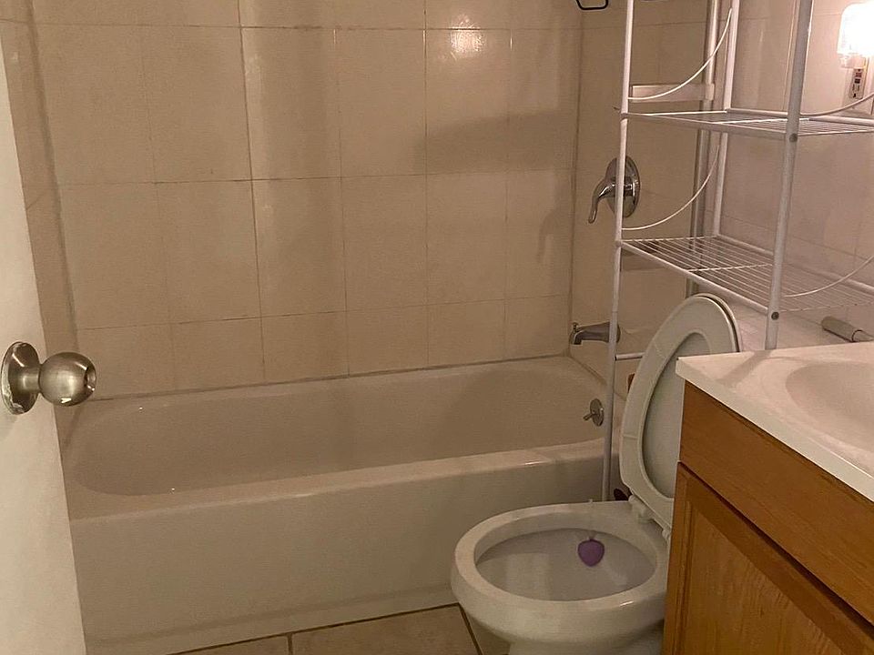 2nd image of 22-16 124th St #B