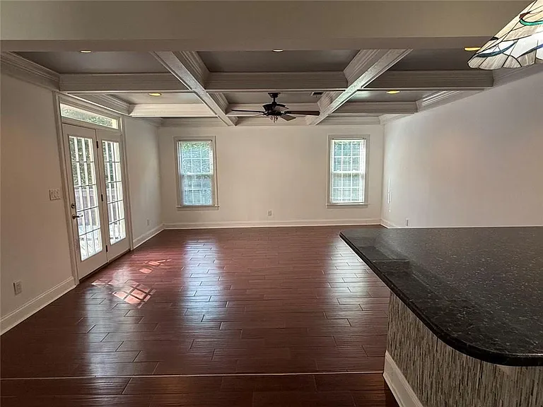 4225 Friar Tuck Ln — Photo 3