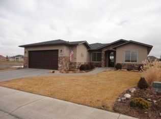1073 Courthouse Peak Ln, Montrose, CO 81403