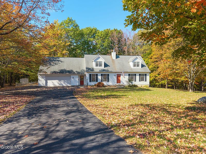 3rd image of 511 Snake Hill Road