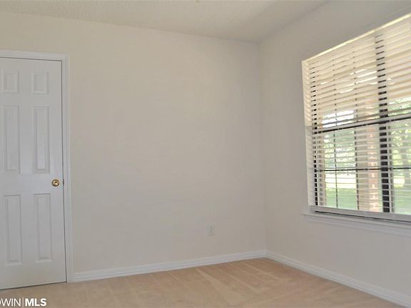 4th image of 5240 Dogwood Trl
