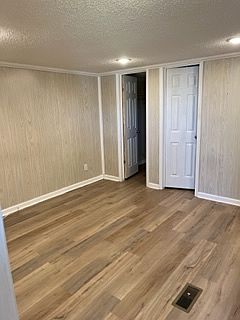 3rd image of 404 Spine Dr