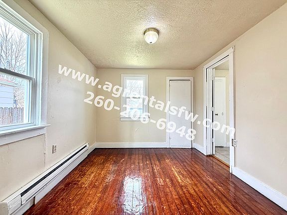 3rd image of 507 E Pettit Ave