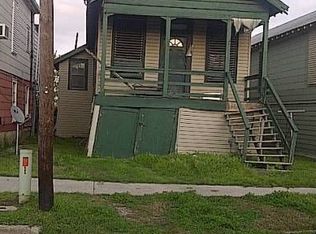 908 32nd St, Galveston, TX 77550