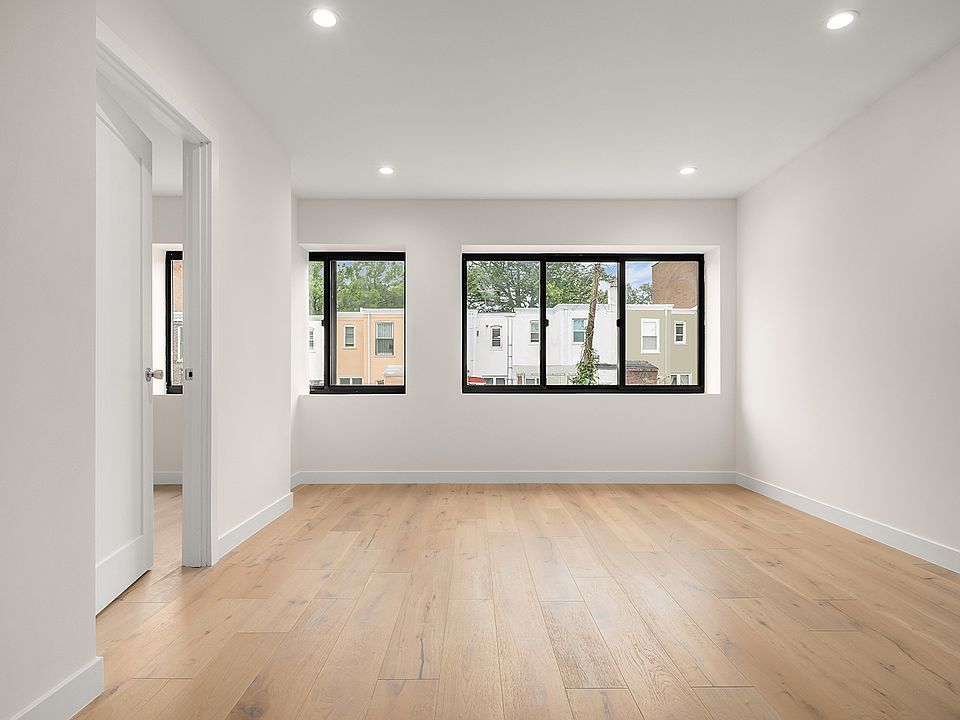 1st image of 25-15 36th St #3R