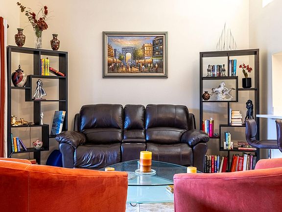 2nd image of 2510 Congressional Way #2510