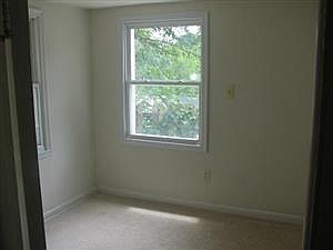 5th image of 2117 S Nelson St #B