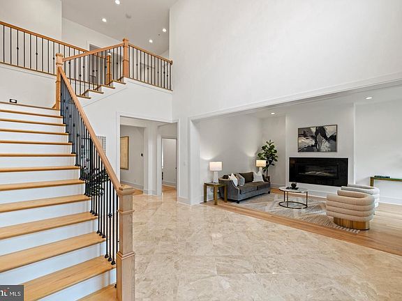 2nd image of 8609 Woodbrook Ln