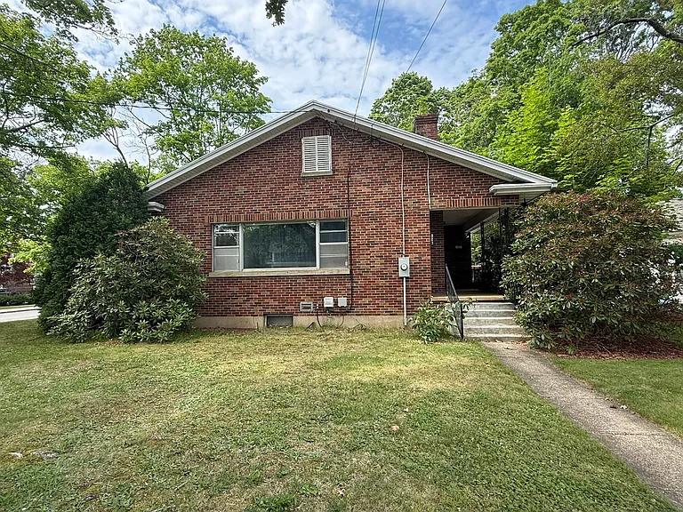 223 High St — Photo 6