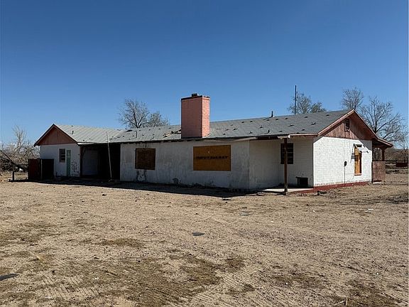 5th image of 45334 Yermo Rd