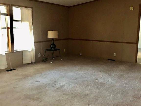 4th image of 618 Highland Blvd