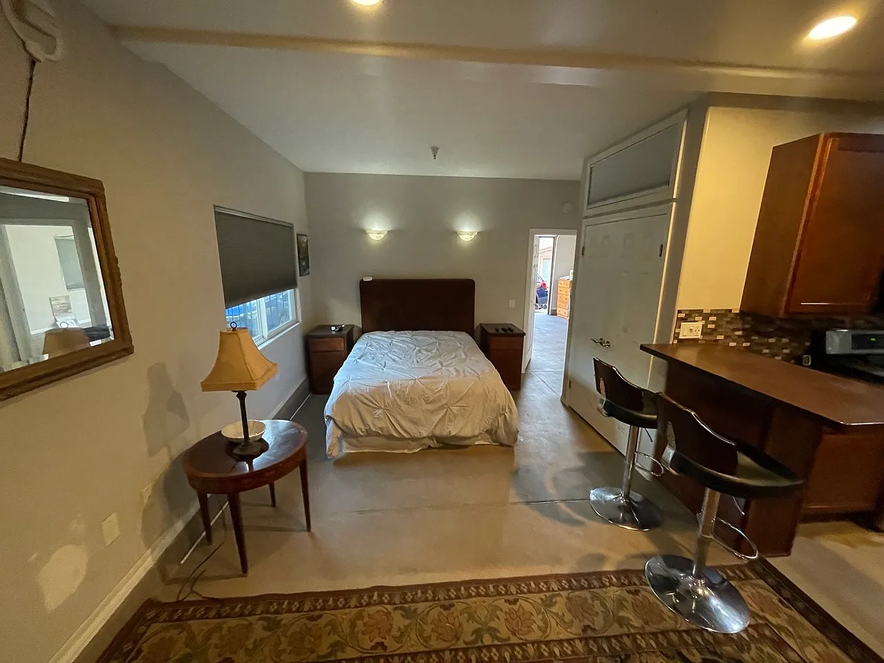 Studio, 600 sqft, $3,000 — Photo 4
