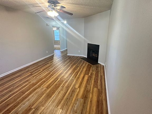 3rd image of 5B Wooddale Dr #0