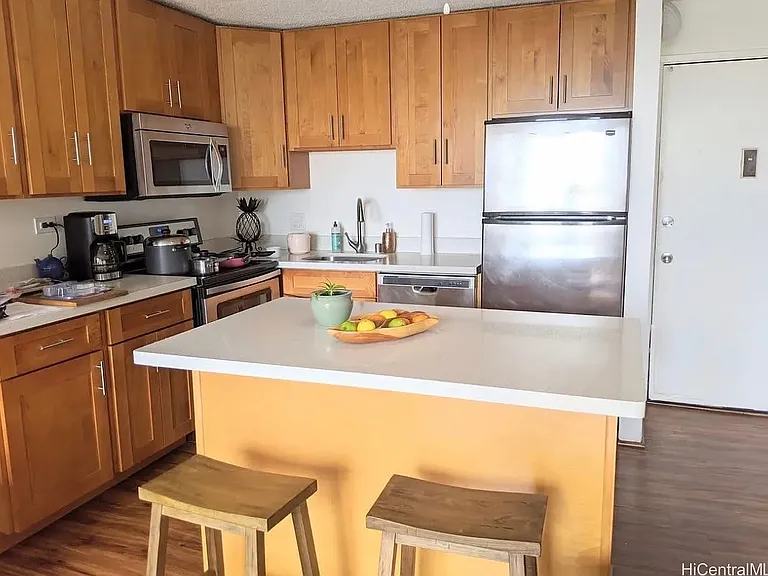 2140 Kuhio Ave #2006 — Photo 3