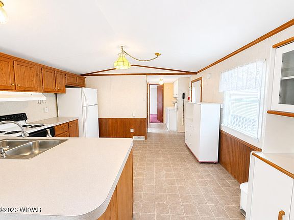 4th image of 270 E Sylvan Ave