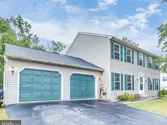 2nd image of 113 Cameron Dr