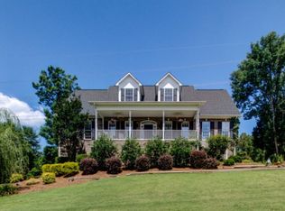 305 Catawba Crest Ln, Lake Wylie, SC 29710