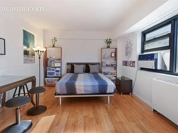 235 Adams Street image 3 of 5