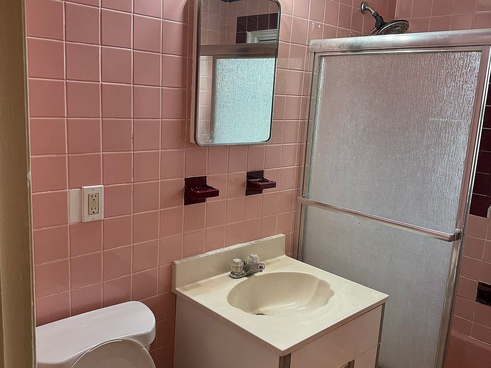 2nd image of 87 Malcolm Ave Floor 2